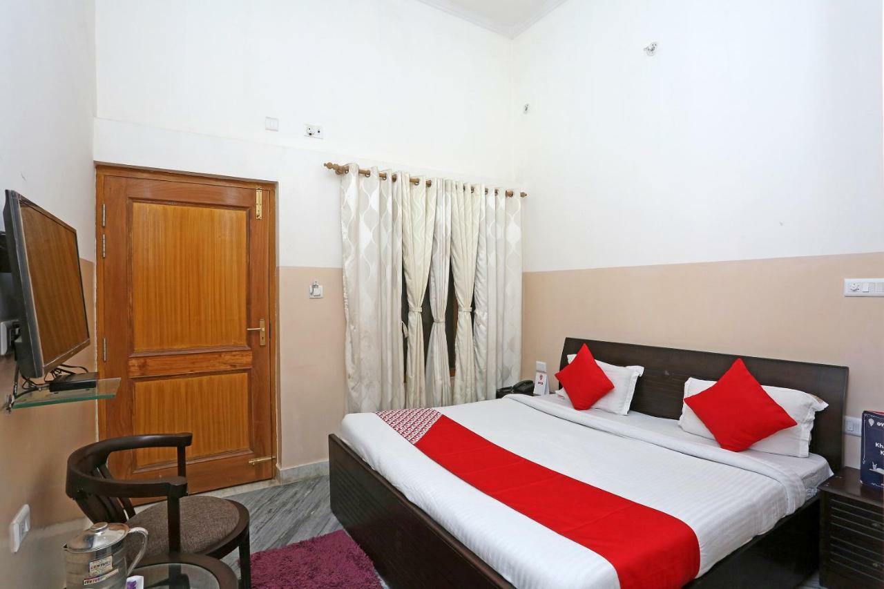 Oyo 19638 Hotel Jay Continental Almora Bagian luar foto